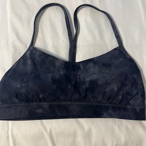Lululemon flow Y bra (with pads)
